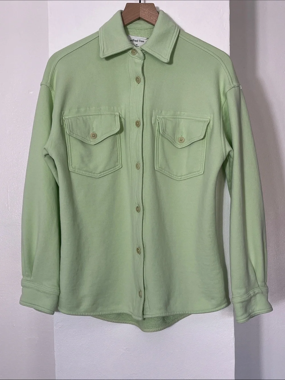 Aritzia Wilfred Free Terry
Fleece Shirt - Picture 3 of 9